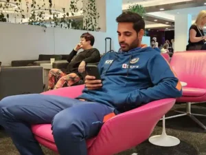 India Vs New Zealand: न्यूजीलैंड के खिलाफ दूसरे मैच के लिए रवाना हुए भारतीय खिलाड़ी, एयरपोर्ट पर कुछ इस अंदाज में की मस्ती 