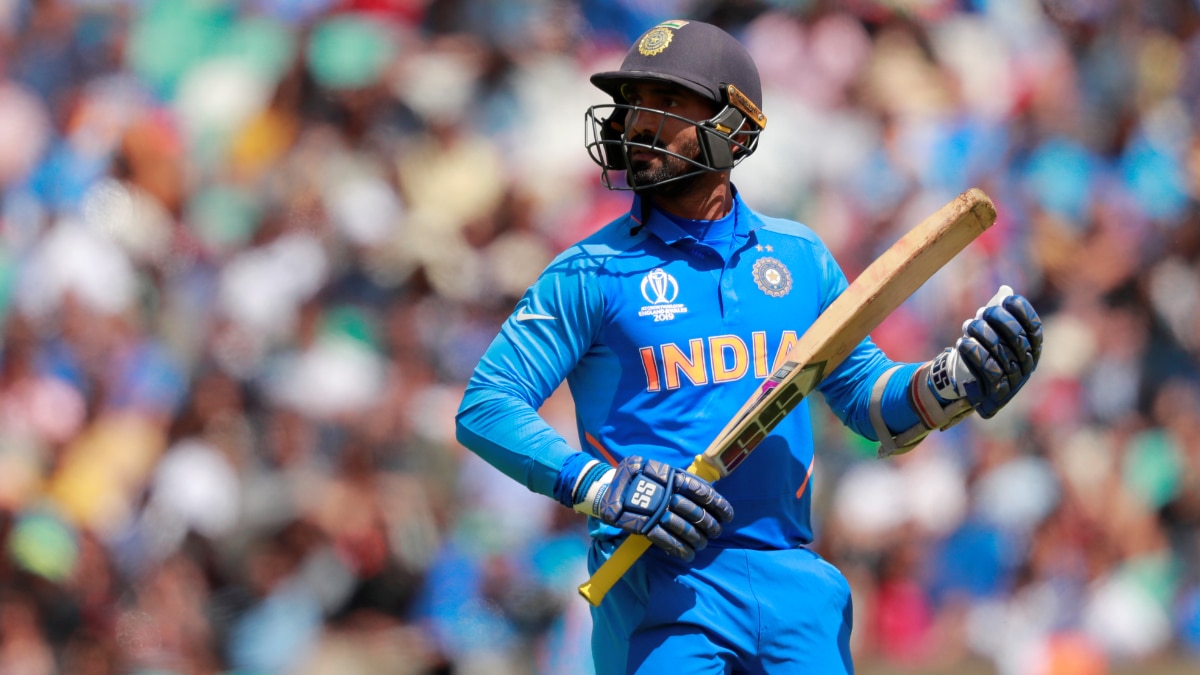 Ind Vs Ban: बांग्लादेश के खिलाफ मैच से पहले बाहर हुए Dinesh Karthik, इस खिलाड़ी को मिला मौका
