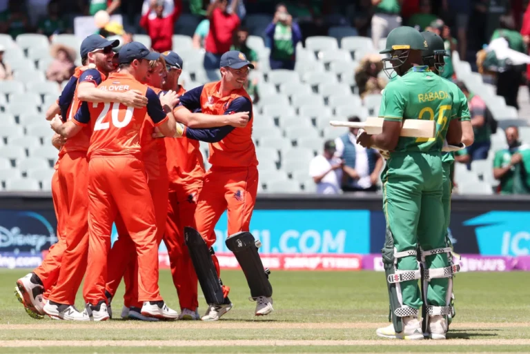 SA vs NED: नीदरलैंड्स ने दक्षिण अफ्रीका को 13 रन से हराया, भारत और पाकिस्तान के लिए सेमीफाइनल में बनाई जगह
