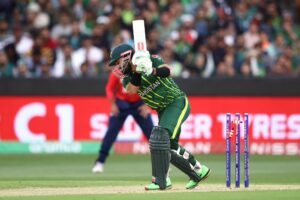 Eng Vs Pak: इंग्लैंड के खिलाफ फाइनल मुकाबले में घायल हुए Mohammad Rizwan, सोशल मीडिया पर वायरल हुआ Video