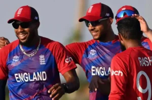 Ind Vs Eng: सेमीफाइनल में भारत के खिलाफ खेलने से पहले इंग्लैंड को लगा बड़ा झटका, ये तेज गेंदबाज टीम से हुआ बाहर 