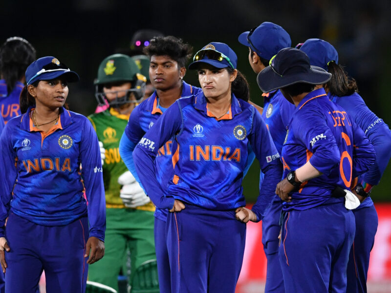 Ind Vs Aus: सेमीफाइनल से पहले बाहर हुई टीम इंडिया की धाकड़ ऑलराउंडर, अब इस मैच विनर खिलाड़ी की टीम में हुई एंट्री ∼