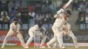 Ind Vs Aus: कोहली के आउट होने पर टीम इंडिया के कोच ने दिया ऐसा रिएक्शन, तो गौतम गंभीर ने Live मैच में मचाया बवाल