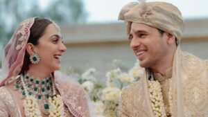 जानिए Kiara Advani और Sidharth Malhotra की शादी करवाने वाले पंडित जी ने कितनी दक्षिणा ली∼