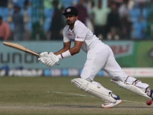 टीम इंडिया को लगा बड़ा झटका, ऑस्ट्रेलिया के खिलाफ पहले टेस्ट मैच से बाहर हुए श्रेयस अय्यर, अब इस खिलाड़ी को मिलेगा मौका