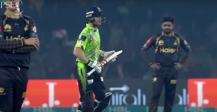 Video: शाहीन अफरीदी ने कर डाली Psl में खौफनाक बॉलिंग, बल्लेबाज को बल्ला तोड़ डाल विकेट भी उखाड़ डाला,बाबर आजम को भी नहीं बख्शा 2 Video: पहले शाहीन अफरीदी ने तोड़ा बल्ला फिर अगले ही पल उड़ाया स्टंप, Live मैच में आसमान में उड़ी गिल्लयां, तो डर से कांपा बल्लेबाज ∼