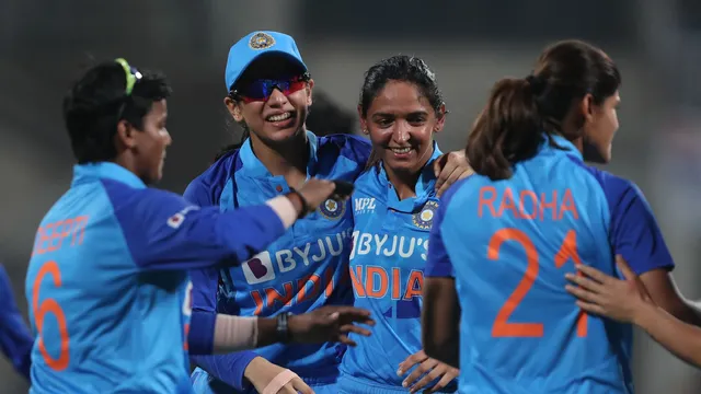 ऑस्ट्रेलिया के खिलाफ सेमीफाइनल मैच से पहले बाहर हुई Team India की धाकड़ ऑलराउंडर पूजा वस्त्राकर