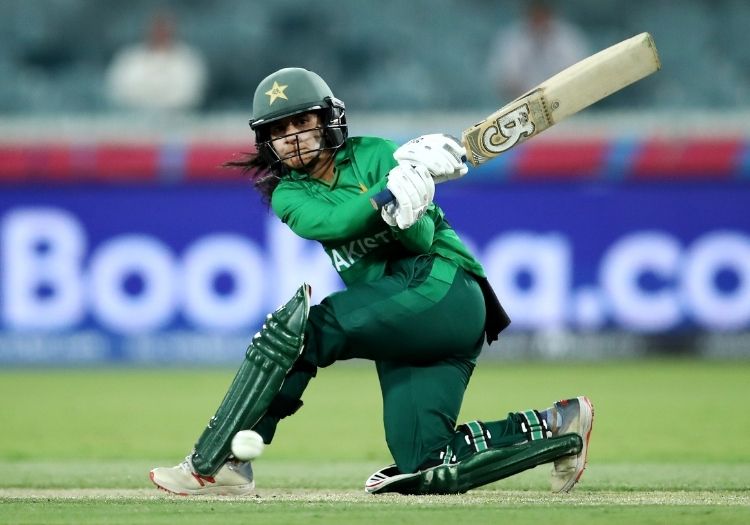 Renuka Thakur को मैच के दौरान आया गुस्सा, पाकिस्तानी खिलाड़ी के प्राइवेट पार्ट पर दे मारी गेंद, वीडियो Viral∼