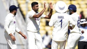 Ind Vs Aus: पहले दिन के खेल में इन 3 भारतीय खिलाड़ियों ने मचाया कहर, कंगारुओं के छुड़ाए पसीने 2 Nd Vs Aus: पहले दिन के खेल में इन 3 भारतीय खिलाड़ियों ने मचाया कहर, कंगारुओं के छुड़ाए पसीने∼