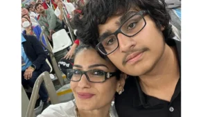 इंटरनेट पर छाई रवीना टंडन के डैशिंग बेटे की तस्वीरें, किसी हीरो से कम नहीं है एक्ट्रेस का बेटा 4 Raveena Tandon के बेटे की फोटो देख हैरान हुए फैंस, सोशल मीडिया पर रवीना के बेटे रणबीर बटोर रहे है सुर्खिया∼
