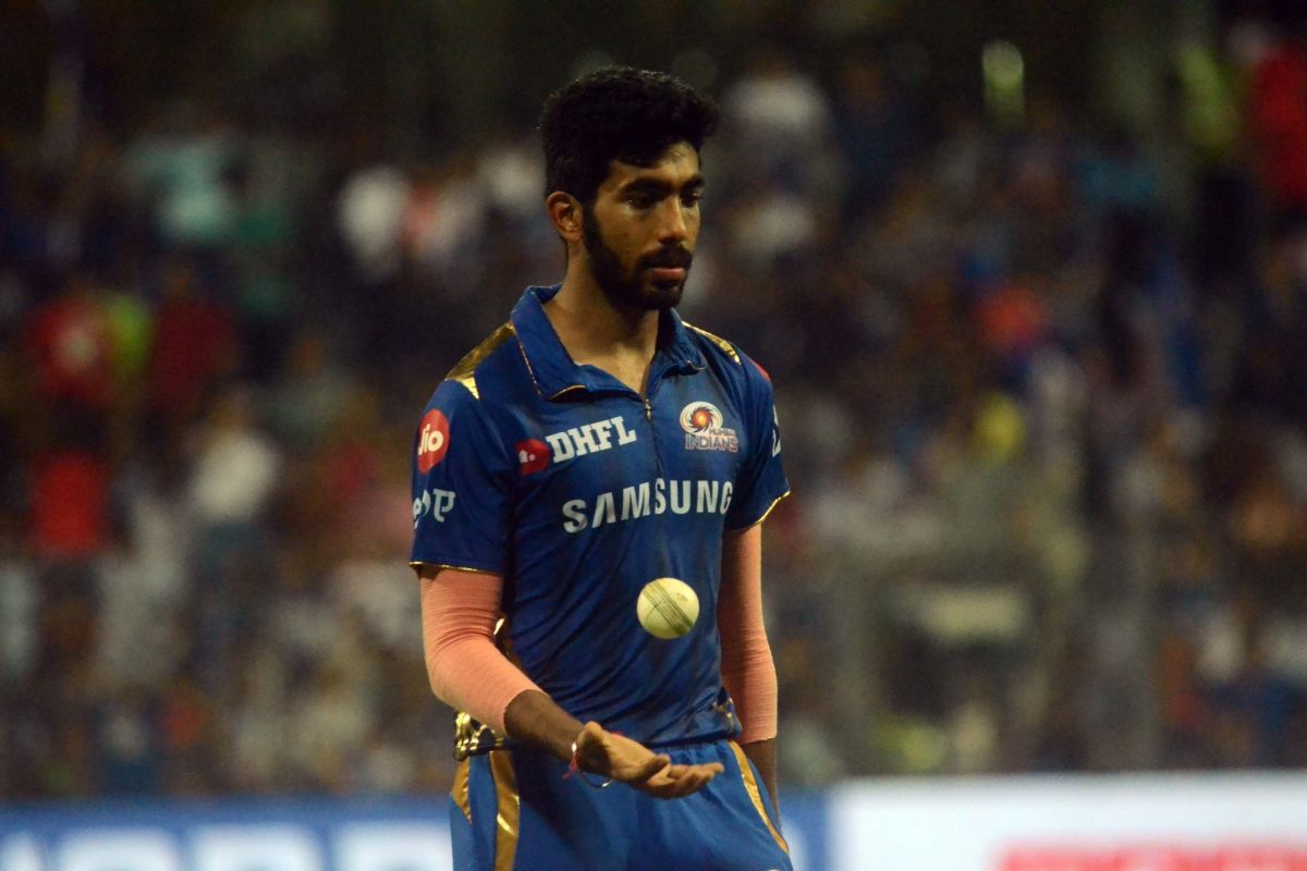 चोटिल Jasprit Bumrah की जगह इस स्विंग गेंदबाज को मुंबई इंडियंस ने शामिल किया अपनी टीम में, आईपीएल में ले चुका है 100 से ज्यादा विकेट