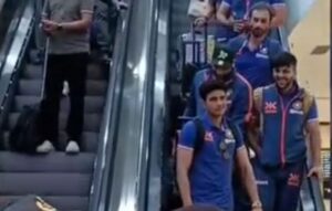 Video: Ipl से पहले फैंस पर दिखाई दी धोनी की दीवानगी, चैन्नई एयरपोर्ट पर पहुंची टीम इंडिया, तो Csk के नारों से हुआ वेलकम