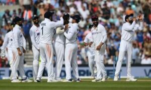 Ind Vs Aus: तीसरे टेस्ट मैच में हारी टीम इंडिया, तो ग्राउंड स्टाफ ने की बीच मैदान में ये हरकत, सोशल मीडिया पर तस्वीरें हो रही है वायरल∼