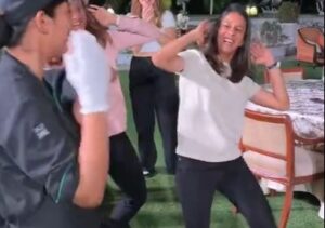 Video: जेमिमा रॉड्रिग्स ने दिल्ली कैपिटल्स की साथी खिलाडियों के साथ ‘चिकनी चमेली’ पर लगाए जमकर ठुमके, मजे़दार वीडियो हुआ वायरल 
