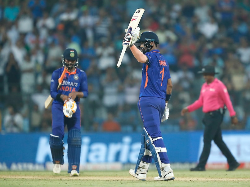 Ind Vs Aus: टीम इंडिया ने शानदार अंदाज में मनाया जीत का जश्न तो स्टीव स्मिथ के चेहरे पर पसरा मातम,सोशल मीडिया पर वीडियो वायरल