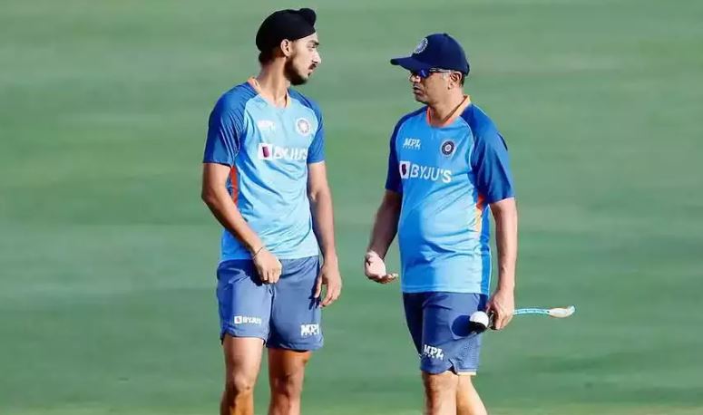 आईपीएल छोड़कर अब इंग्लैंड के लिए खेलेंगे तेज गेंदबाज अर्शदीप सिंह, राहुल द्रविड़ ने बोला भारत छोड़कर इंग्लैंड में खेल