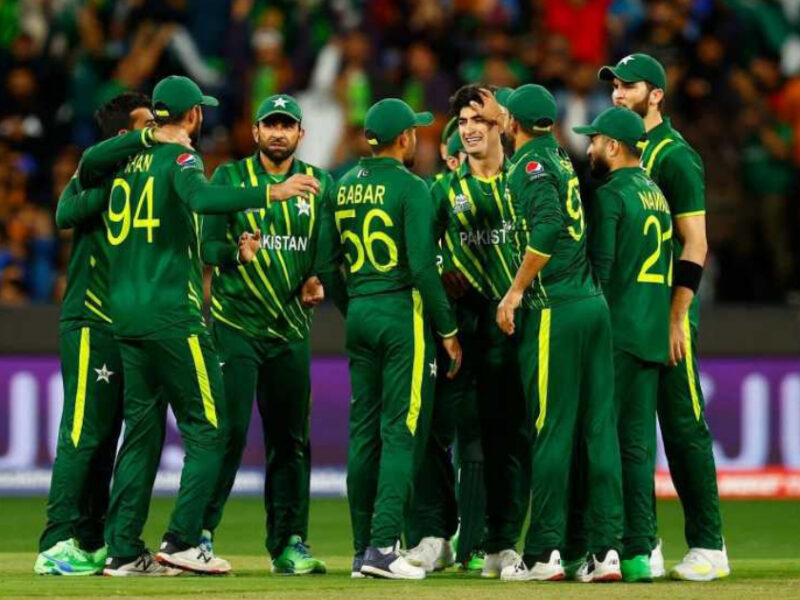 Pak Vs Nz: एक बार फिर पाकिस्तान टीम ने बदला अपना कप्तान, बीच सीरीज से निकाले गए खिलाड़ी को सौपी कमान