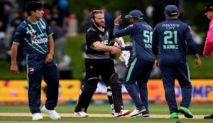 बाबर-रिजवान हुए फ्लॉप, तो हारिस ने चार विकेट लेकर तोड़ी न्यूज़ीलैंड की कमर, 88 रनों से पाकिस्तान ने पहले टी20 में दर्ज की बड़ी जीत 