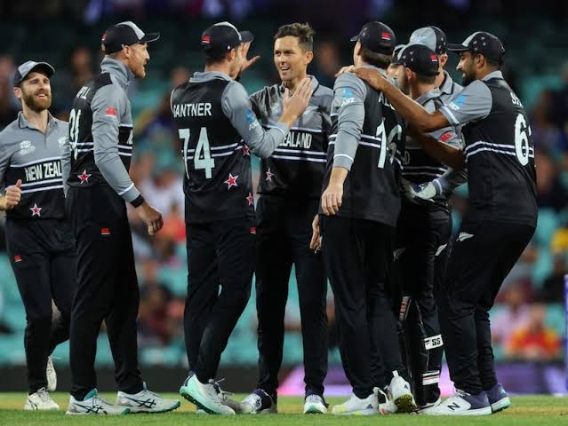 Nz Vs Sl: दूसरे टी20 मैच में न्यूजीलैंड ने श्रीलंका को 9 विकेट से रौंदा, मुंबई और चेन्नई के लिए खेल चुके इस गेंदबाज ने लिए 5 विकेट