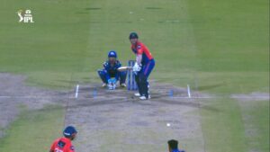Video: डेविड वॉर्नर बने राइटी बल्लेबाज, अचानक से लेफ्टी छोड़कर सभी को किया हैरान, वीडियो हुआ वायरल