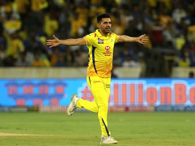 दीपक चहर को लगी चोट पर सुरेश रैना ने दिया बड़ा बयान, क्या चहर आगें आईपीएल खेल पाएंगे?