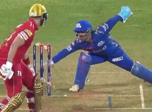 Live मैच में ईशान किशन में आई धोनी की आत्मा, पलक झपकते ही पंजाब के 11.5 करोड़ी बल्लेबाज की गिराई गिल्लियां, वायरल हुआ Video 