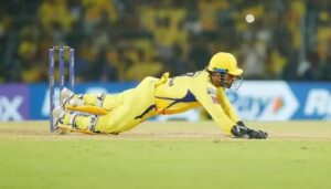 'धोनी जैसा कोई नहीं' एमएस धोनी ने एक बार फिर स्टंपस के पीछे से पलटा खेल, एडम ज़म्पा को रन आउट कर भेजा पवेलियन, वायरल हुआ Video 3 Video: 'धोनी जैसा कोई नहीं' Ms Dhoni ने एक बार फिर स्टंपस के पीछे से पलटा खेल, एडम ज़म्पा को रन आउट कर भेजा पवेलियन, वायरल हुआ Video