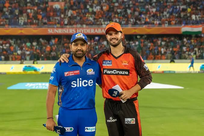 Mi Vs Srh: मुंबई इंडियंस ने टॉस जीतकर चुनी पहले गेंदबाजी, इन बड़े बदलावों के साथ उतरी दोनों टीमों की प्लेइंग Xi देखें