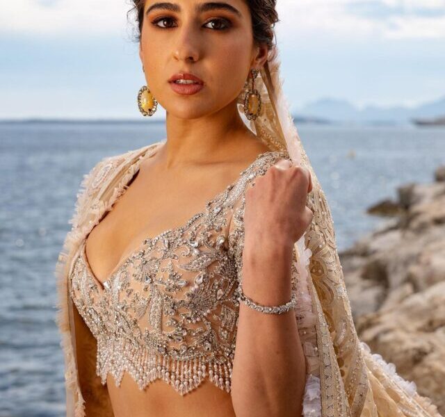 Sara Ali Khan Cannes Debut In Ivory Lehenga (3)