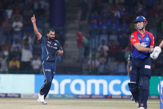 Video: 4 ओवर, 11 रन, 4 विकेट, मोहम्मद शमी ने अपनी तुफानी गेंदबाजी से तोड़ दी दिल्ली कैपिटल्स की कमर