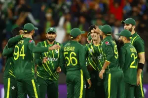 'Icc की नज़रों में ये लोग कुछ नहीं है..' भारत की पिच से डरे पाकिस्तान के वेन्यू बदलने की मांग पर आर अश्विन ने किया पलटवार 2 Pakistan Cricket Team