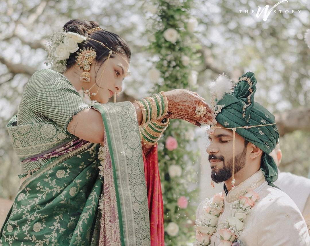 कौन हैं ऋतुराज गायकवाड़ की पत्नी उत्कर्षा पवार? खूबसूरती में जो देती हैं आलिया-कैटरीना को भी मात, देखें तस्वीरें 2 Ruturaj Gaikwad