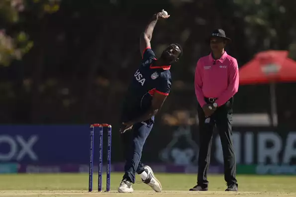 वर्ल्ड कप क्वालिफायर 2023 में Icc ने लिया बड़ा एक्शन, इस खतरनाक गेंदबाज को अचानक किया सस्पेंड 4 Icc Suspend Kyle Phillip For Bowling Action