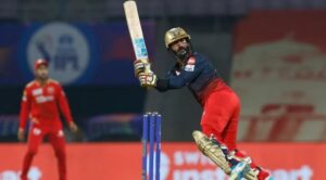 रॉयल चैलेंजर्स बैंगलोर ने लगाया करोड़ों पैसा, Ipl 2023 में हुए फ्लॉप, दिनेश कार्तिक समेत इन खिलाड़ियों की होगी टीम से छुट्टी 2 Ipl 2023