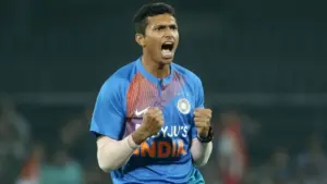 हिंदू होने के बावजूद टीम इंडिया के ये 3 खिलाड़ी बड़े चाव से खाते हैं गोमांस, लिस्ट में इस दिग्गज का नाम भी शामिल 2 Navdeep Saini