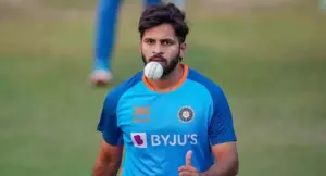 विश्वकप में ये 7 गेंदबाज भारत को दिलाएंगे जीत, बीसीसीआई ने किया टीम इंडिया में शामिल करने का फैसला 2 Shardul Thakur