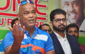 ये 3 भारतीय क्रिकेटर मैदान के बाहर कर चुके हैं हाथापाई, एक ने तो 7 साल के बच्चे को मारा था मुक्का 3 Vinod Kambli