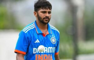 ऑस्ट्रेलिया सीरीज में ये 2 खिलाड़ी हुए बुरी तरह फ्लॉप, अब रोहित-द्रविड़ नहीं देंगे टीम इंडिया में दूसरा मौका 2 Shardul Thakur