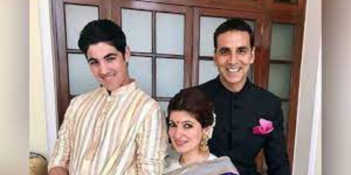 Akshay Kumar,Aarav And Twinkle Khanna