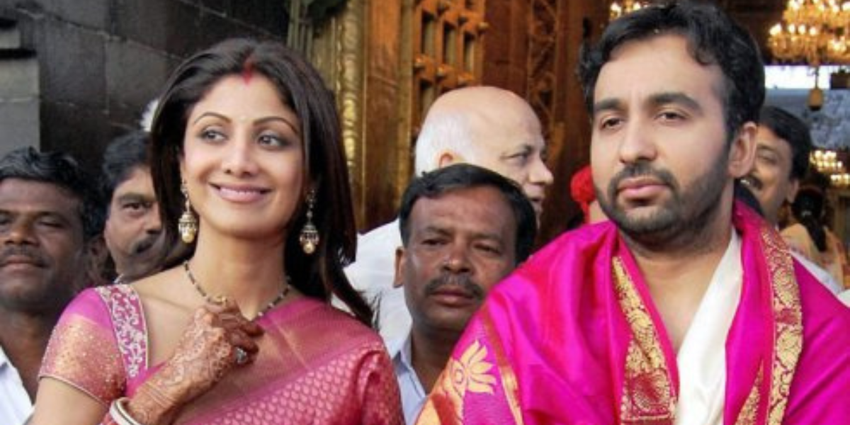 जब बॉलीवुड की इन 6 हसीनाओं ने सिंदूर को बनाया अपने फैशन का हिस्सा, खूबसूरती देखकर हर कोई रह गया था भौंचक्का 4 Shilpa Shetty
