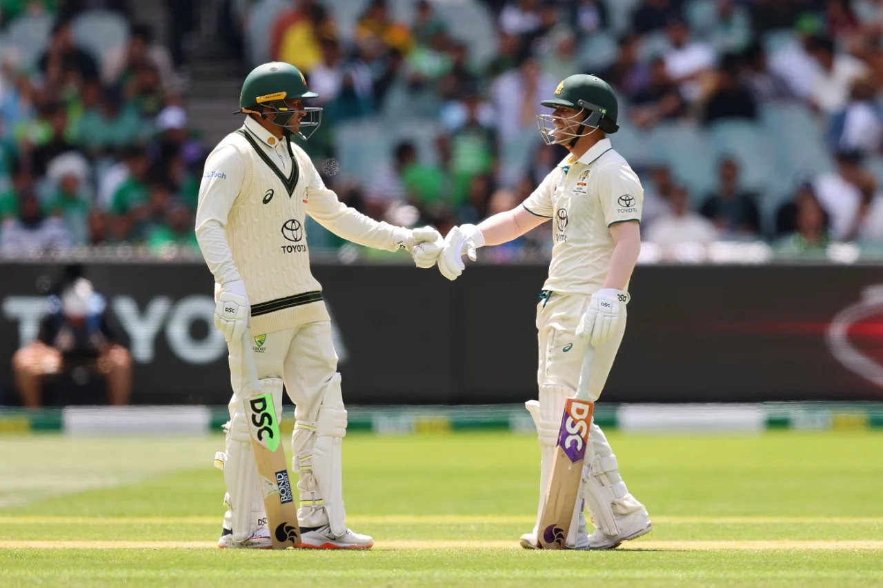 Aus Vs Pak: फिर खुली पाकिस्तानी फील्डिंग की पोल, हाथ में आए लप्पू कैच को भी कर दिया ड्रॉप, वीडियो देख आप भी पकड़ लेंगे माथा 3 David Warner And Usman Khawaja