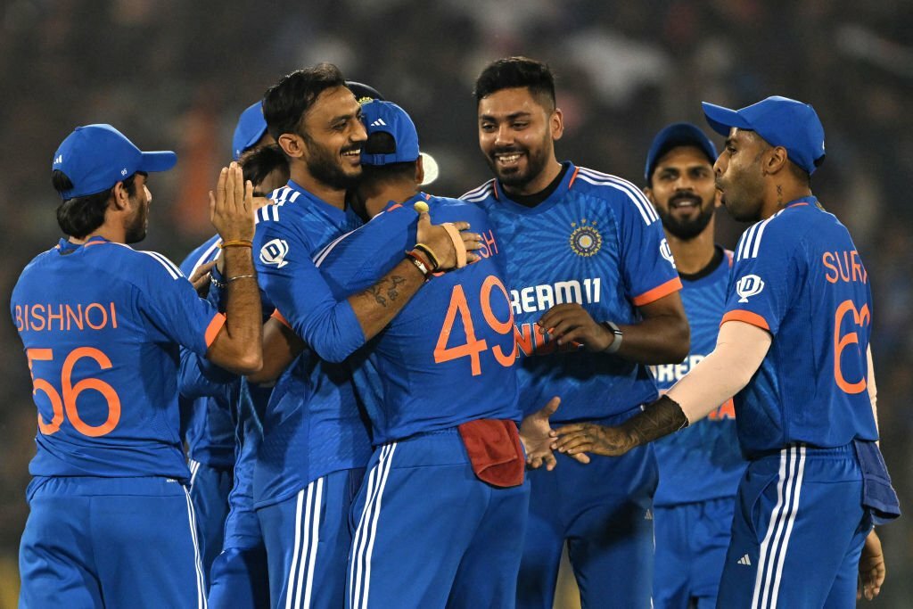 ऑस्ट्रेलिया के खिलाफ फाइनल टी20 के लिए अजीबोगरीब टीम इंडिया का ऐलान, इन 2 खूंखार खिलाड़ियों को सूर्या ने किया बाहर 2 Team India