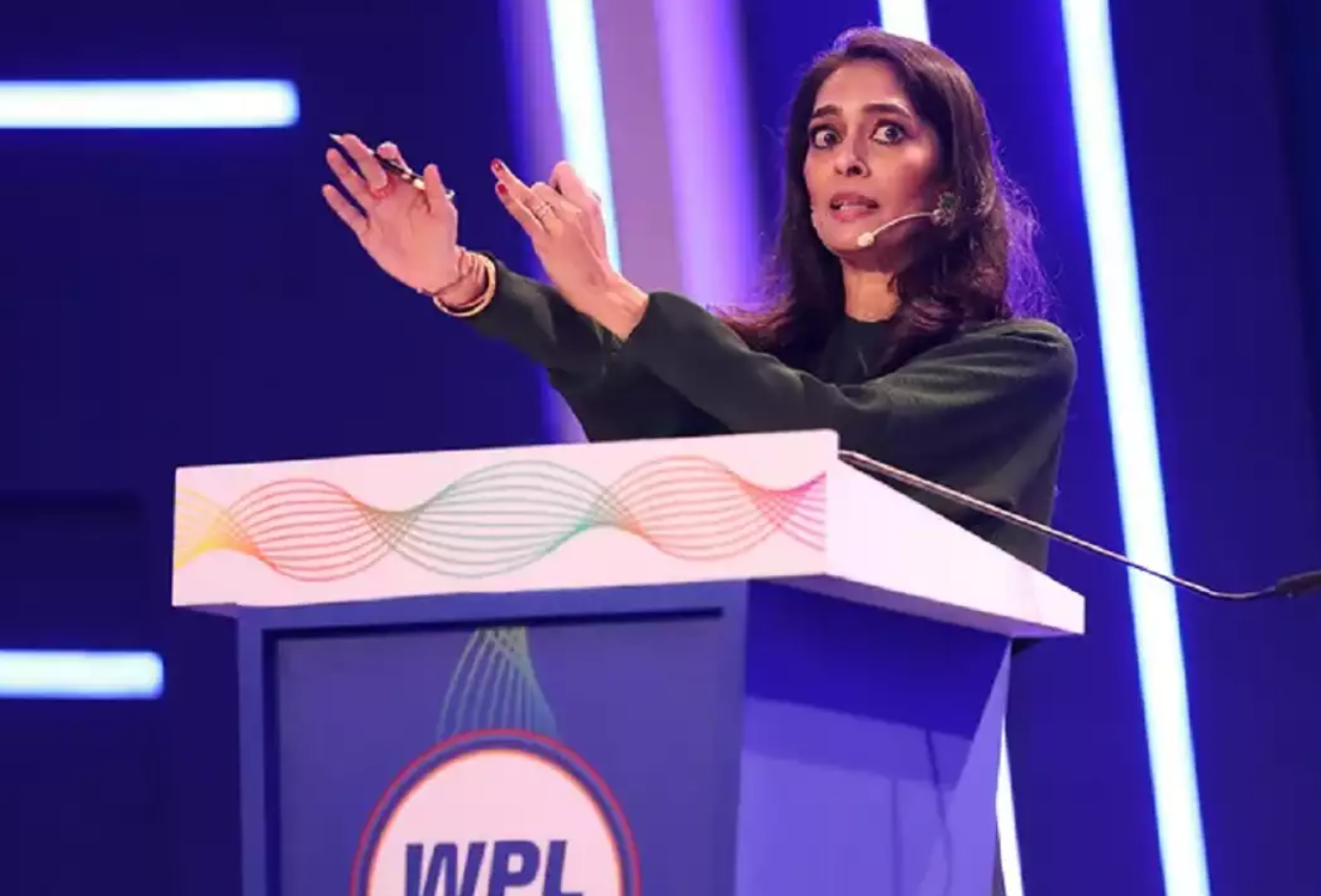 Ipl 2024 Auction: कौन है बला की खूबसूरत मल्लिका सागर, जिन्होंने आईपीएल ऑक्शनर बनकर रचा इतिहास, महिलाओं के लिए बनी मिसाल 3 Mallika Sagar, Ipl 2024 Auction