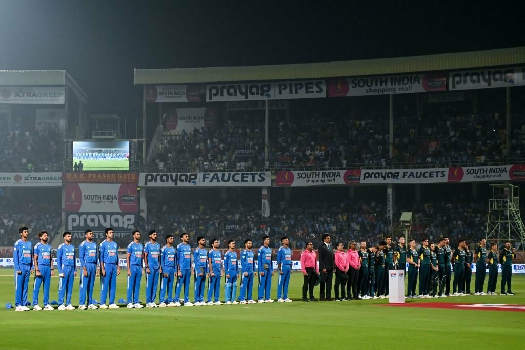 ऑस्ट्रेलिया के खिलाफ फाइनल टी20 के लिए अजीबोगरीब टीम इंडिया का ऐलान, इन 2 खूंखार खिलाड़ियों को सूर्या ने किया बाहर 3 Team India