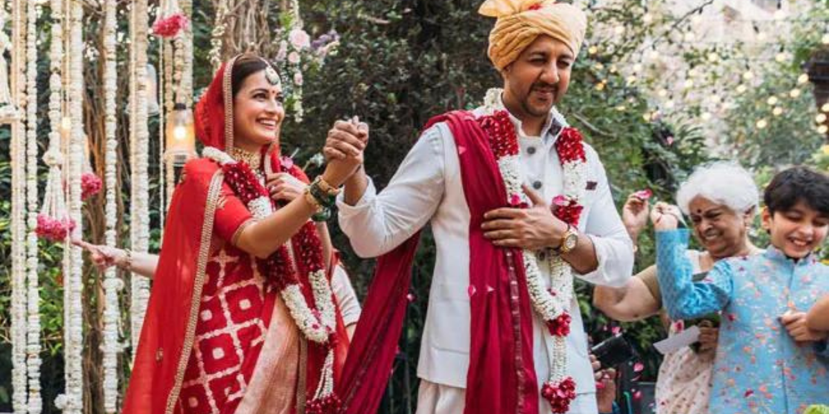 बॉलीवुड की 5 एक्ट्रेस जिन्होंने आम लड़की की तरह रचाई शादी, न बड़ी गाड़ी, न डिजाइनर कपड़े, एक ने तो बांधी मां की सालों पुरानी धोती 2 Diya Mirza-Vaibhav Rekhi