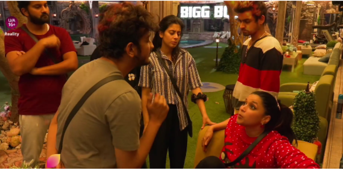 Video: मन्नारा ने एक्स गर्लफ्रेंड को कहा बाहर वाली, तो गुस्से से आगबबूला हुए मुनव्वर फारूकी, बिग बॉस के घर में की जमकर तोड़फोड़