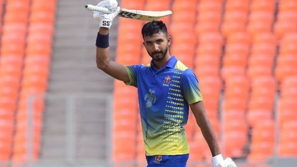 देवदत्त पड्डिकल ने विजय हजारे ट्रॉफी में लगाया शानदार शतक, 9 चौंके और 6 छक्के लगाकर सिर्फ इतने गेंदों में खेली 114 रनों की पारी 3 Devdutt Padikkal