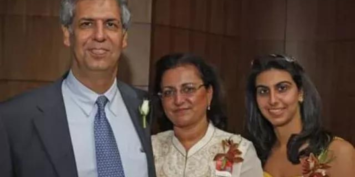 रतन टाटा के खानदान में सब है एक-दूसरे से बढ़कर अमीर, भाई-भतीजी तक कमाते हैं अरबों में, जानें पूरे खानदान के बारे में 