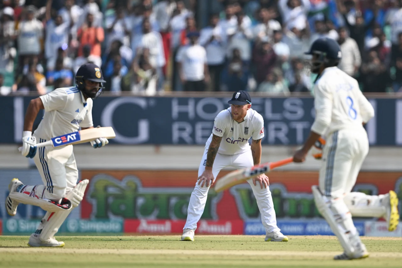 Ind Vs Eng: राजकोट टेस्ट में इंग्लैंड के छक्के छुड़ाने वाले सरफराज खान को मिला खास तोहफा, आनंद महिंद्रा ने किया ऐलान 3 Ind Vs Eng