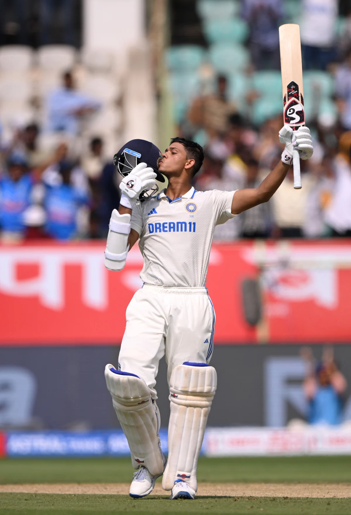 इंग्लैंड की 'ईंट से ईंट बजाने' वाले यशस्वी जायसवाल को मिला मेहनत का फल, Bcci ने दिया खास तोहफा 3 Yashasvi Jaiswal